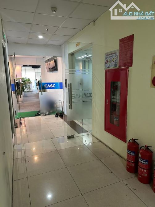 Bán tòa nhà 320m2, 10 tầng, mt 15m tại đường Láng, cho thuê 330 triệu/ tháng, chỉ 198 tỷ. - 2