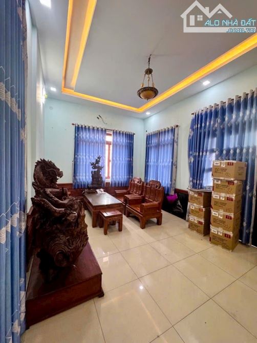 CHỦ GIẢM 4 TỶ - LÔ GÓC 2 MT - NGUYỄN THỊ THƠI - NGAY CHỢ GIÃN DÂN - 221M2 - 3 TẦNG - 3
