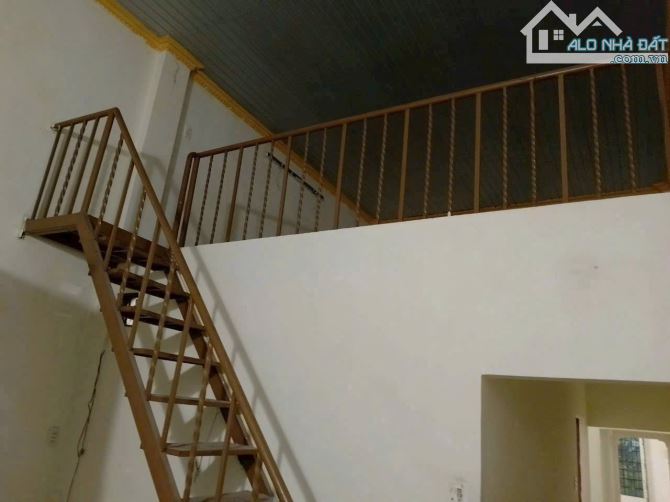 Bán nhà gần chợ Tân Tiến-P Tân Tiến, 120m2 đường xe hơi, Giá chỉ 4ty350 full thổ cư - 3