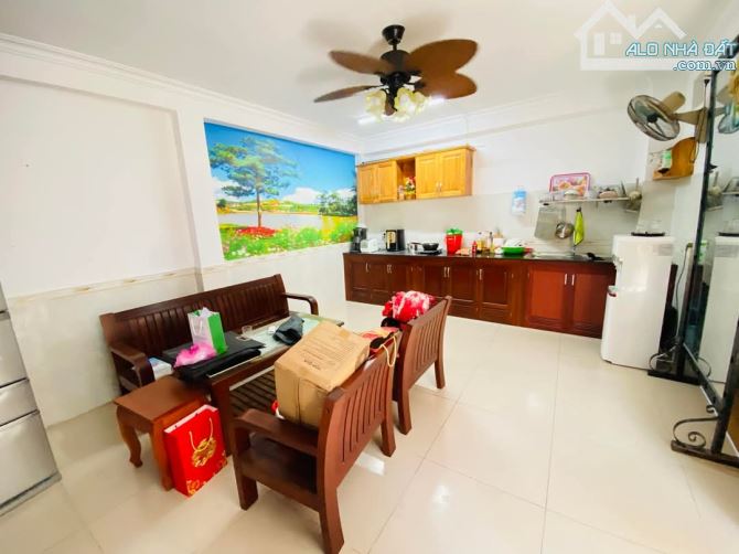 Bán nhà hẻm ô tô đường Trương Công Định phường 9 - 3