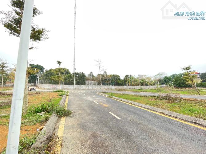 BÁN ĐẤT 84M2 - SÁT TỈNH LỘ 914 NGÃ TƯ LỤC QUÂN - DI CHUYỂN VỀ HÒA LẠC CHỈ 5 PHÚT - 3