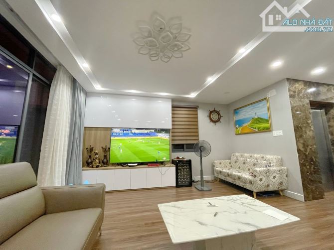 BÁN NHÀ PHỐ 4 LẦU ĐẸP CÓ THANG MÁY FULL NỘI THẤT KHU KIỀU ĐÀM Q7 - 3