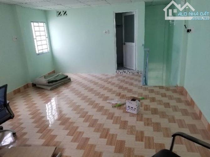 Hẻm ba gác rộng rãi - nhà 2 tầng - ngang 4.2m - khu VIP Tân Phú - chỉ 3.6 tỷ - 3