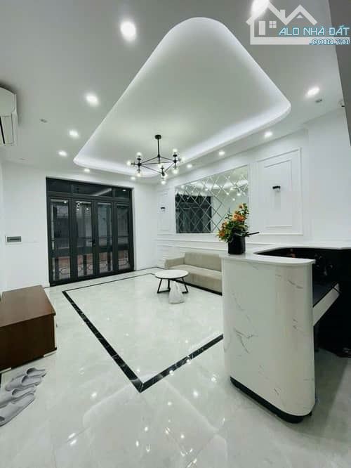 💥 PHÂN LÔ - Ô TÔ TRÁNH - KINH DOANH - 10M RA PHỐ 💥Tôn Đức Thắng- Đống Đa-95m 4T 31.5 tỷ - 3