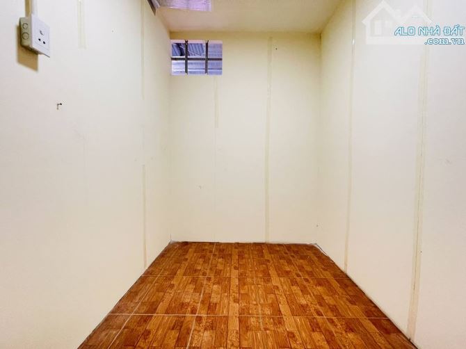 Bán nhà Kim Ngưu - Hai Bà Trưng Lô góc ngõ thông kinh doanh 30m2 3 tầng chỉ 4.55 tỷ - 4