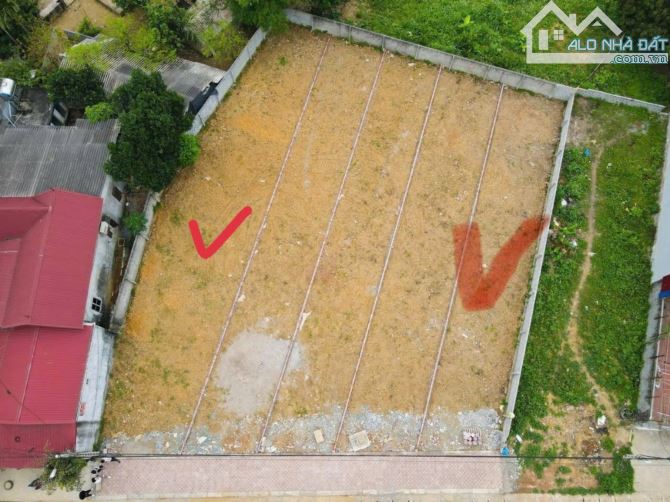 LÔ ĐẤT ĐẸP BÁM TRỤC CHÍNH NHUẬN TRẠCH GIÁ 4.X TỶ - 4