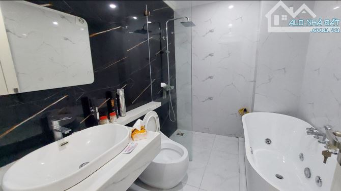 Bán nhà 4.5tầng Trần Nguyên Hãn,  Trần Nguyên Hãn,  Lê Chân, 66m2, chỉ 7.9tỷ - 4