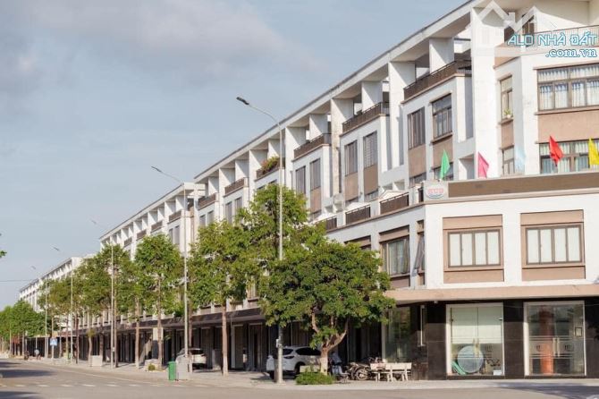 1 lô duy nhất sau lưng shophouse rẻ hơn thị trường 200ttr kdt Phú Mỹ - 4