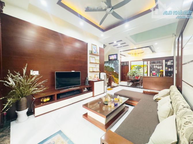 Bán nhà khu dự án Nam Sông Lạch Tray Tuyến 2 Phạm Văn Đồng. DT 150m2 x4T - 5