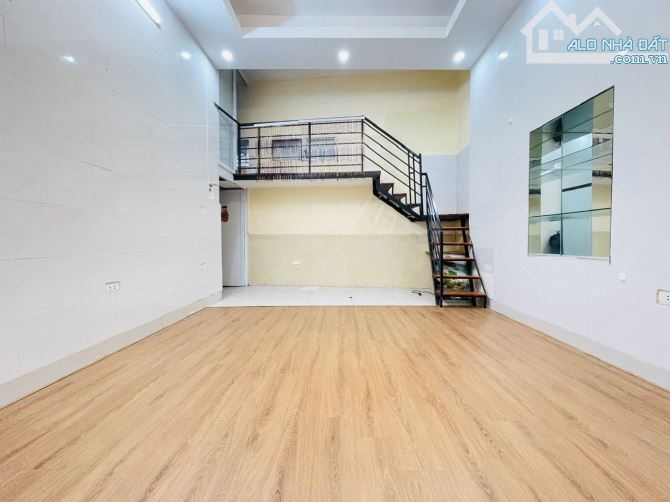 Bán nhà Kim Ngưu - Hai Bà Trưng Lô góc ngõ thông kinh doanh 30m2 3 tầng chỉ 4.55 tỷ - 5