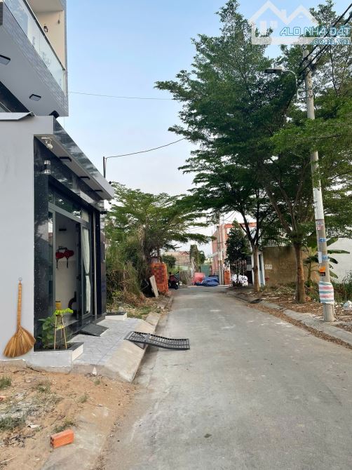 CHÍNH CHỦ BÁN LÔ ĐẤT ĐẸP - KHU DÂN CƯ CHỢ BÀ CHỒI - LONG THỚI 85m2 (5x17) SHR - 5