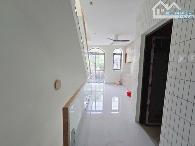 BÁN NHÀ 3 TẦNG MỚI XÂY – HẺM 2177 HUỲNH TẤN PHÁT – SỔ HỒNG RIÊNG – GIÁ 4.89 TỶ - 5