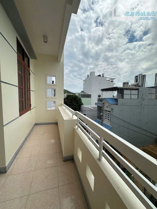 Nhà 3 tầng kiên cô khu dân cư Hòn Sện - Vĩnh Hoà . Cách biển chỉ 500m - 7