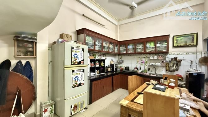 ✨ 61M2 (5M x 13M), 2 Tầng BTCT (2PN, 2WC, ban công & giếng trời), hẻm xe tải 5M - 5.25 Tỷ - 8
