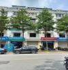 Bán nhà 300m2 mặt phố Lạc Long Quân, sau nhà 1 mặt ngõ 3m, view mặt Hồ Tây, giá 4xx/m2