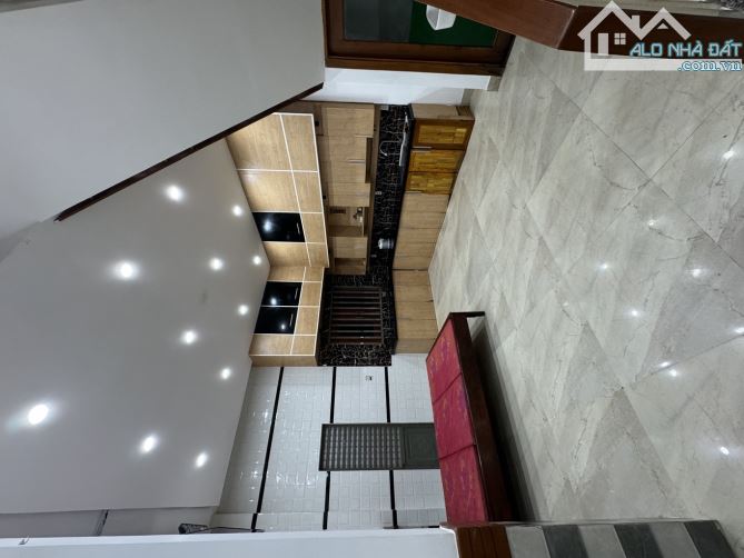 BIỆT THỰ TRIỆU ĐÔ VIP MẶT SÔNG- HOÀ XUÂN-DT 300m2 VIEW SÔNG XỊN XÒ- CÓ THANG MÁY 4 TẦNG