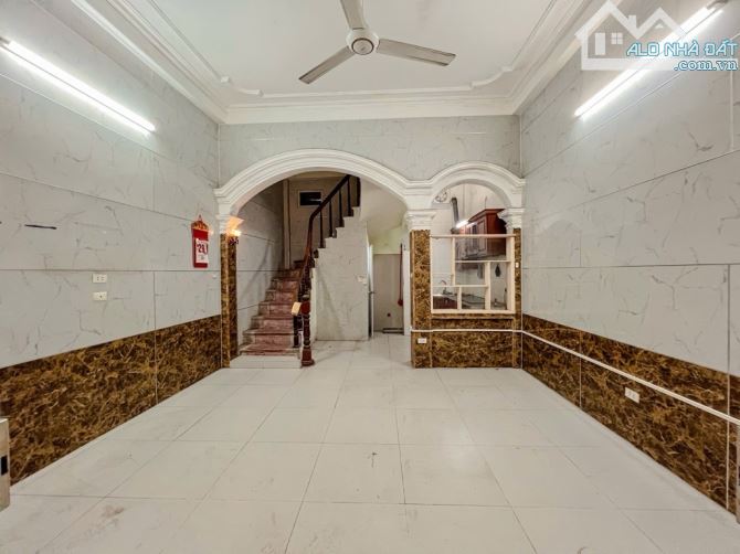 HIẾM - VƯƠNG THỪA VŨ - BA BƯỚC RA Ô TÔ - PHÂN LÔ QUÂN ĐỘI - NGÕ THÔNG - 35M4T