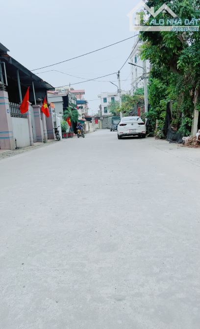 ĐẤT ĐẸP NGÕ THÔNG Ô TÔ VÀO TẬN ĐẤT KIM CHUNG _ĐÔNG ANH 55M ZÁ RẺ