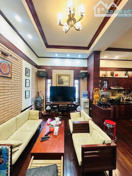 Siêu rộng, đẹp, gần phố, trung tâm quận Thanh Xuân, giá hiếm, 75m2x4t, giá chỉ 11 tỉ