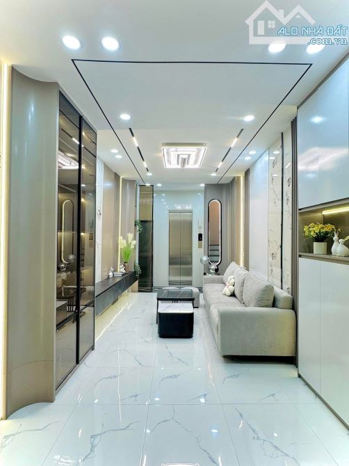 30m2 - 6 tầng - MT 3,2m  Hào Nam - Đống Đa - Sổ Đẹp  6 TẦNG THANG MÁY - FULL ĐỒ