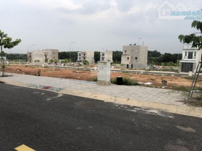 Bán Đất Sau Lưng Bệnh Viện Uyên Hưng