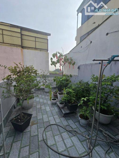 Bán nhà 4 tầng Nguyễn Thần Hiến Quận 4, 20m ra đường chính, giá chỉ 4.8 tỷ