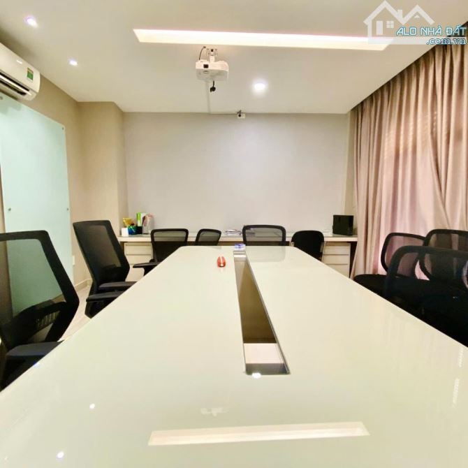MT KINH DOANH VIP PHÚ NHUẬN, HUỲNH VĂN BÁNH, 4.6 x 22 NỞ HẬU, 5 TẦNG, THANG MÁY, 41 TỶ TL