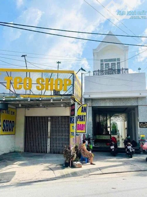 Giảm 3 Tỷ Bán Gấp Biệt Thự Mặt Tiền chợ Bùi Văn Ngữ, Q12 (Ngay Nguyễn Ảnh Thủ)