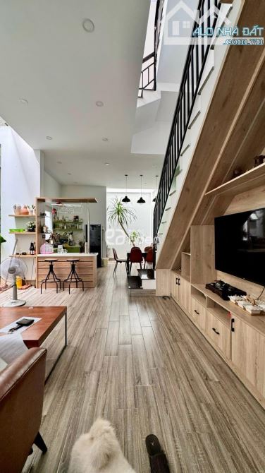 ✅ NHÀ 2MÊ MẶT TIỀN KINH DOANH NGUYỄN HỮU THỌ – METRO