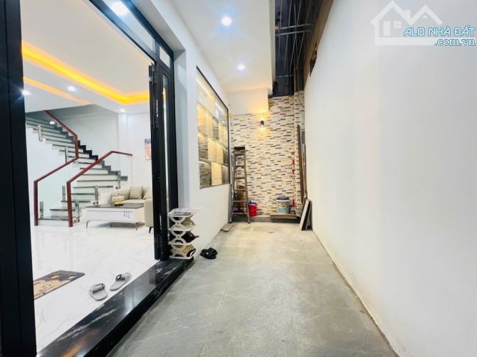 Bán nhà phố Trung Phụng, Xã Đàn, 40m2 , xây mới full nội thất, mặt tiền rộng, chào 7 tỷ 5