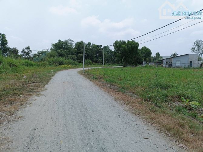 Bán đất mặt tiền Kênh Đá Hàn, cách nút giao Vành Đai 3 chỉ 500m, 5x19m, 93m2 thổ cư 100%