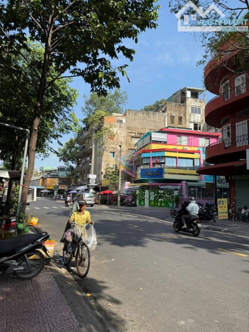 Bán nhà mặt tiền Trần Tuấn Khải, Phường 5, Quận 5,