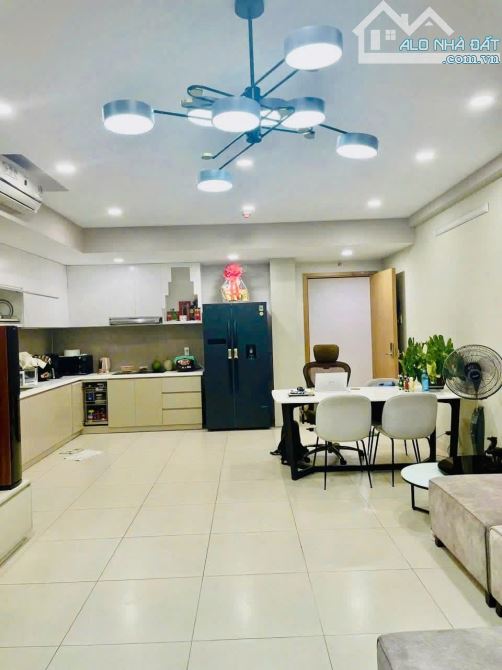 Chung cư Tân Phước,P7, Q11: 83m2,2p ngủ,2wc,Nt,14tr