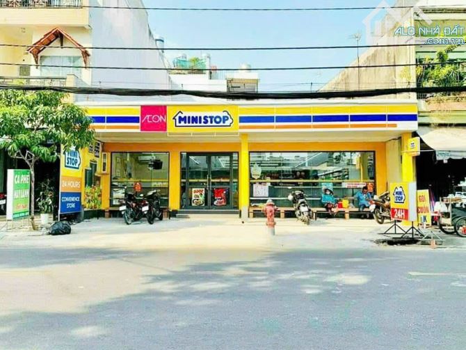 84 tỷ! Bán 756m2 mặt tiền nút giao Công viên nước Đầm Sen Q11 - GP: 2 Hầm 9 Tầng