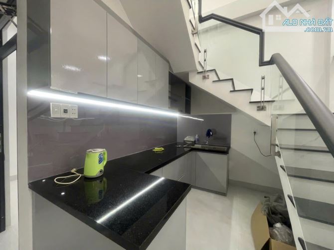 Bán nhà An Bình, 1 lầu 1 trệt , thiết kế hiện đại, sổ riêng hoàn công