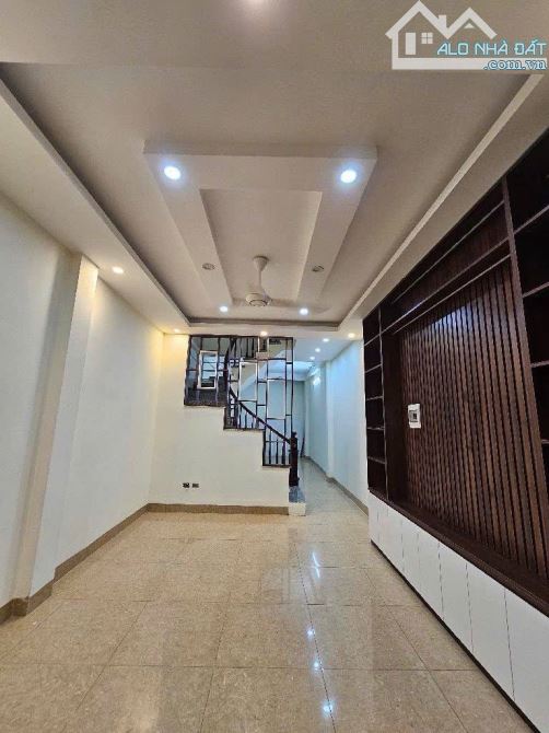 CẦN BÁN GẤP 💥 NHÀ ĐẸP NGÔ GIA TỰ-LONG BIÊN 50m2 x MT 3.5m, FULL NỘI THẤT, Ở NGAY 💸 6.38T