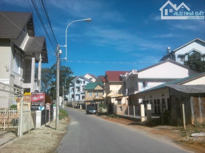 371M2 ĐẤT BIỆT LẬP KQH YERSIN - CHỈ 5 PHÚT ĐI BỘ RA HỒ XUÂN HƯƠNG - NGANG 12M SỔ CỰC ĐẸP