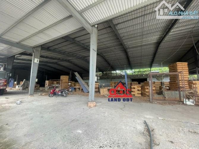 X051 🆘 Chuyển nhượng nhà xưởng với diện tích 9.900m2 Nhà xưởng độc quyền này tọa lạc tại - 1