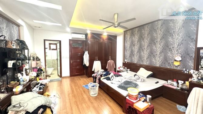 BÁN NHÀ MẶT NGÕ CẦU GIẤY, NGÕ THÔNG, Ô TÔ TRÁNH DỪNG ĐỖ 77m2 16.5 TỶ KHÔNG CÓ CĂN THỨ 2 - 1