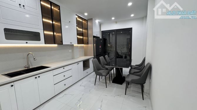 Nhà đẹp phố Hào Nam, 30m2, 6 tầng thang máy, cách phố, cách ô tô chỉ vài mét, 8.2 tỷ - 1