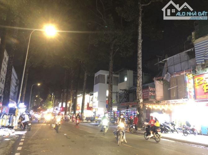 Bán 4 căn nhà hẻm xe tải 8m, đường Nguyễn Trãi, Quận 5. Vị trí giáp Quận 1. Giá thỏa thuận - 1