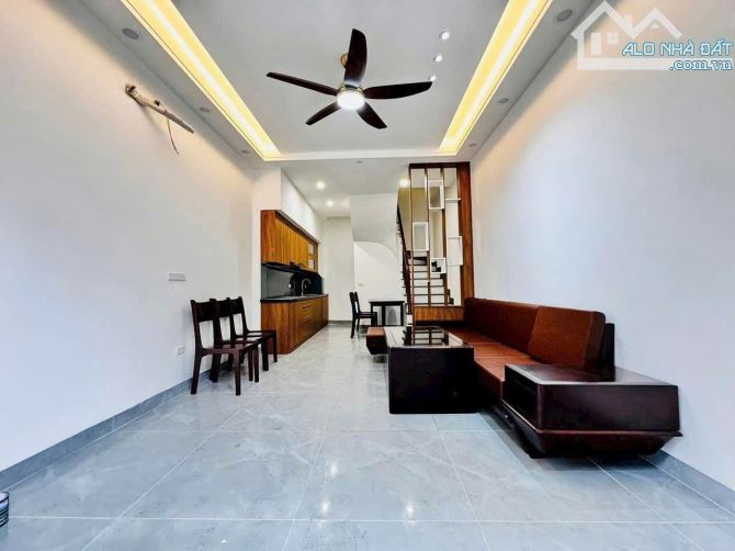 Bán căn nhà đẹp Ngô Gia Tự - Việt Hưng - Long Biên - 1