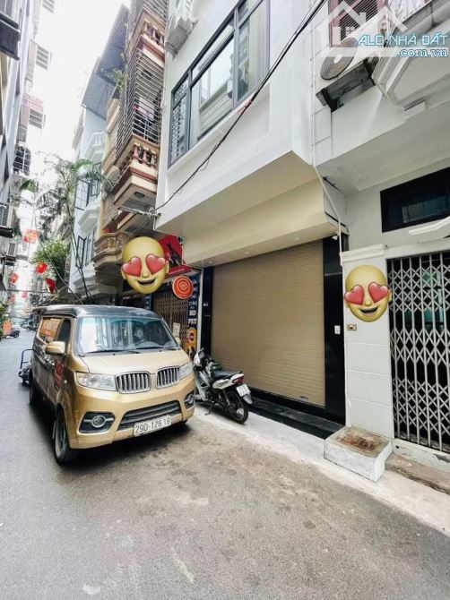 Trần Quốc Hoàn-Phân Lô-Ô Tô Vào Nhà DT 40m .5 Tầng .4 Ngủ .MT 3,8m -Vị Trí Đẹp.Giá 14,1 Tỷ - 1