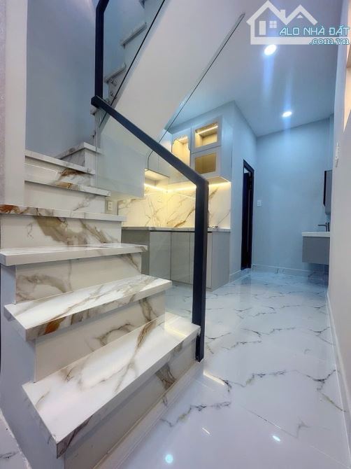 ❌CHỊ ĐẸP BÌNH TIÊN - QUẬN 6 - 2TỶ 4❌✅NỘI THẤT CAO CẤP - 17M2 NỞ HẬU - SỔ HỒNG RIÊNG - 2PN - 1