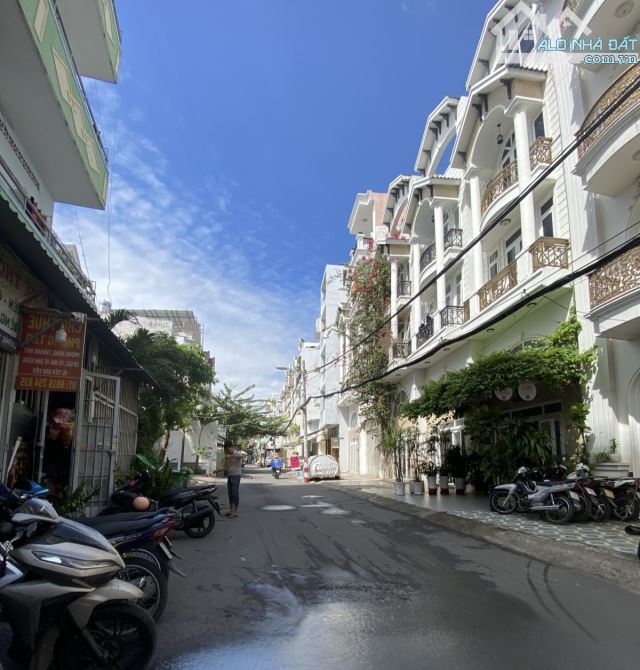 CHDV Trần Bá Giao P5 8,2mx22m, 5 Lầu ST, 30Phòng TN 115 triệu /th. Giá 28 tỷ TL - 1