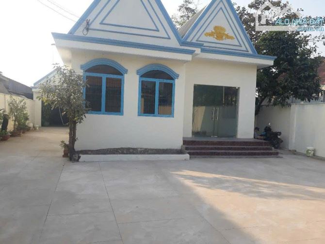 BIỆT THỰ MẶT TIỀN NGUYỄN DUY TRINH, DT 547M² (NGANG 13.8M2), KINH DOANH ĐỈNH - 1