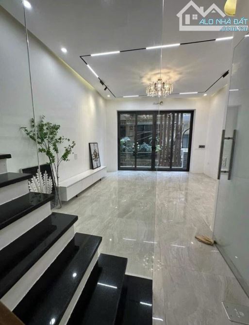 BÁN NHÀ LÊ TRỌNG TẤN, THANH XUÂN- PHÂN LÔ TRUNG TÂM THANH XUÂN - ÔTÔ- THANG MÁY - 10M RA P - 1