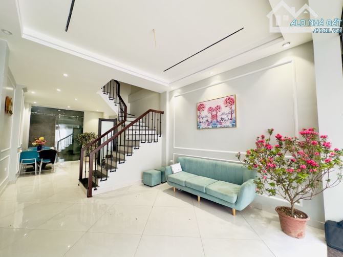 Bán nhà phố Dương Văn Bé gần Timecity, ngõ nông gần phố - 1