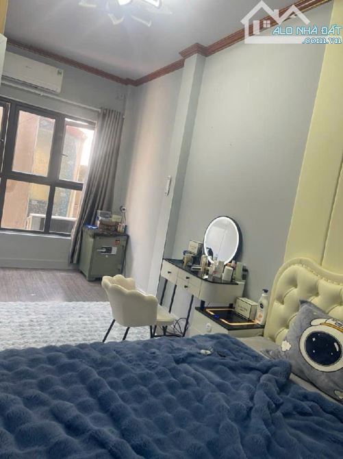 🆘Nhà đến- Trương Định- 4 bước chân oto tránh- 25,2/26m2- MT 4M- 5.75 tỏi - 1