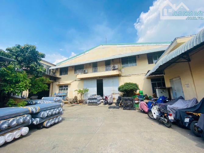 Cho thuê kho 2.300m2 Quận 12, Tp Hồ Chí Minh - 1